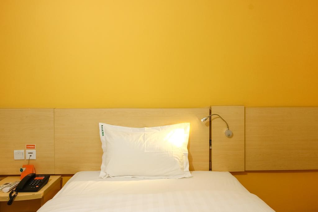 7Days Inn Guangzhou New Tianhe Park Exterior photo